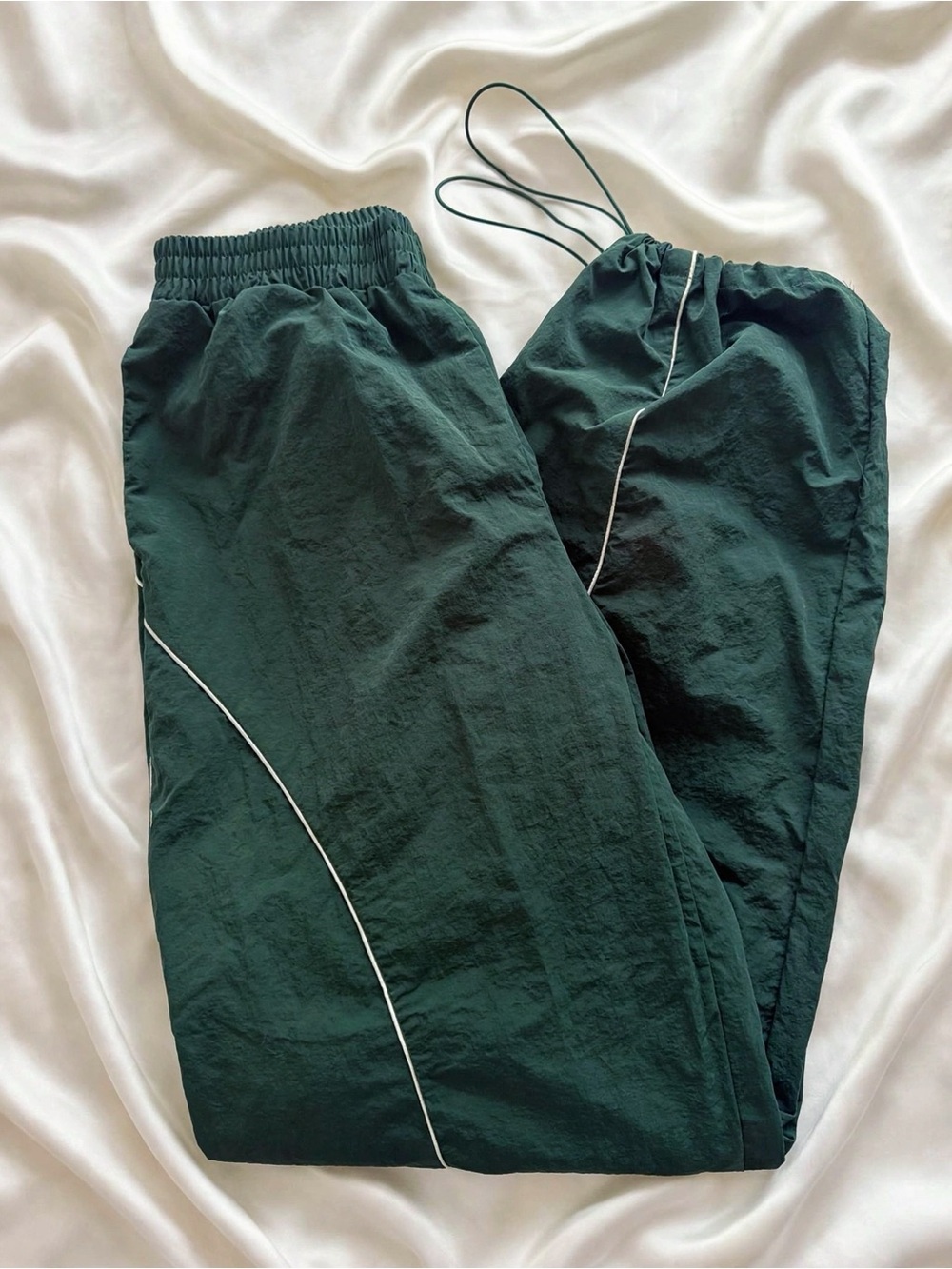 Fashion Nova Forest Green Parachute Pants XS 41"L Toggle Piping Y2K Cargo